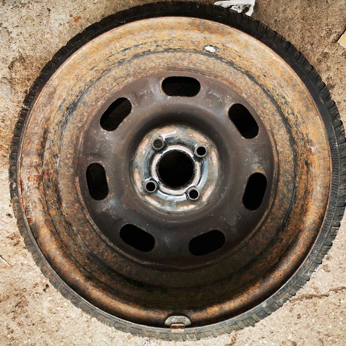 1 брой желязна джанта 14" 4х100, отвор 57 Голф 3, Пасат