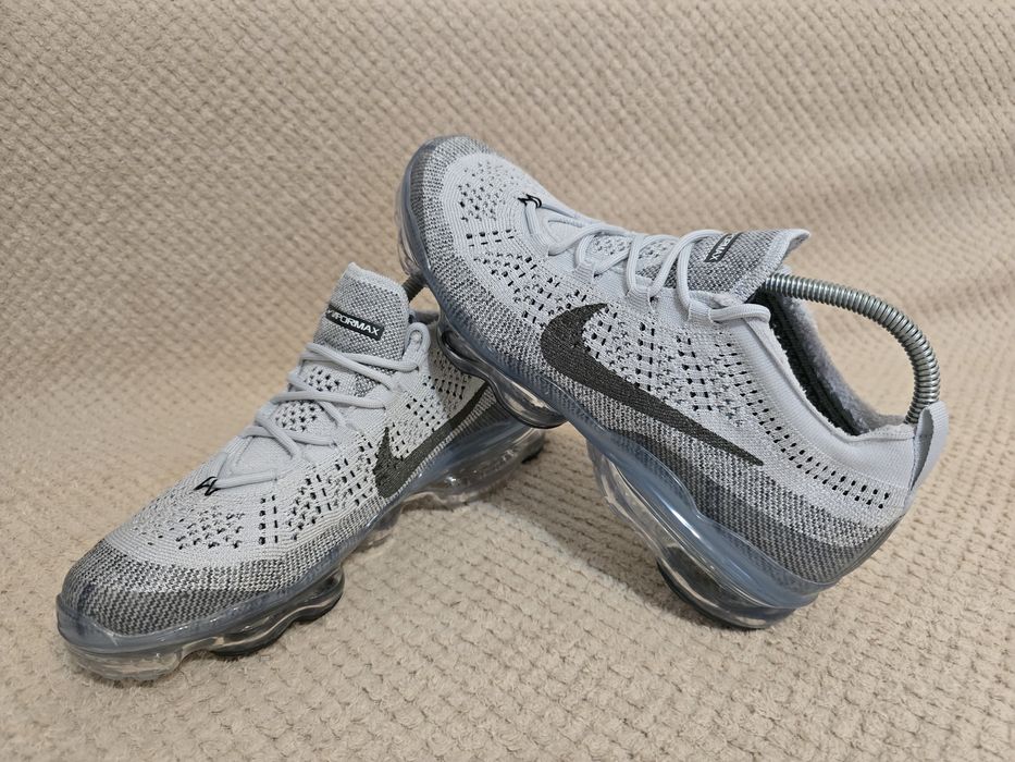 Nike vapormax nr 44 int 28 cm preț 350 lei