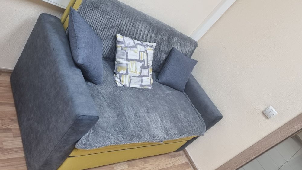 Диван в детскую комнату