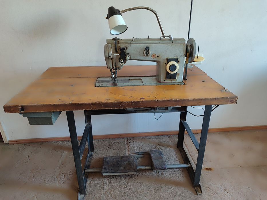 ОБУВНАЯ ШИКАРНАЯ ШВЕЙНАЯ МАШИНА 330 класс по коже, брезент