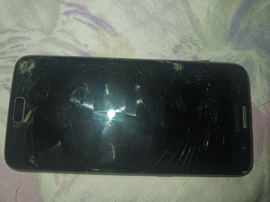 Vând S 7 edge și S 9