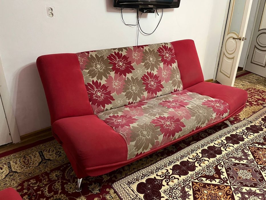 Диван сатылады.      .