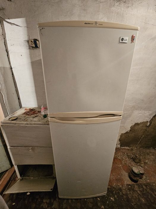 Срочно продам холодильник