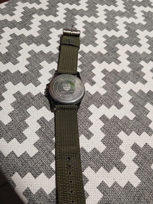 Vand ceas de mana Barbatesc