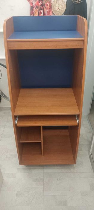 Бюро, шкаф за компютър, шкаф за монитор / телевизор