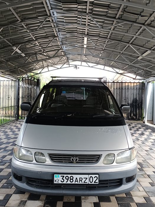 Toyota Estima emina