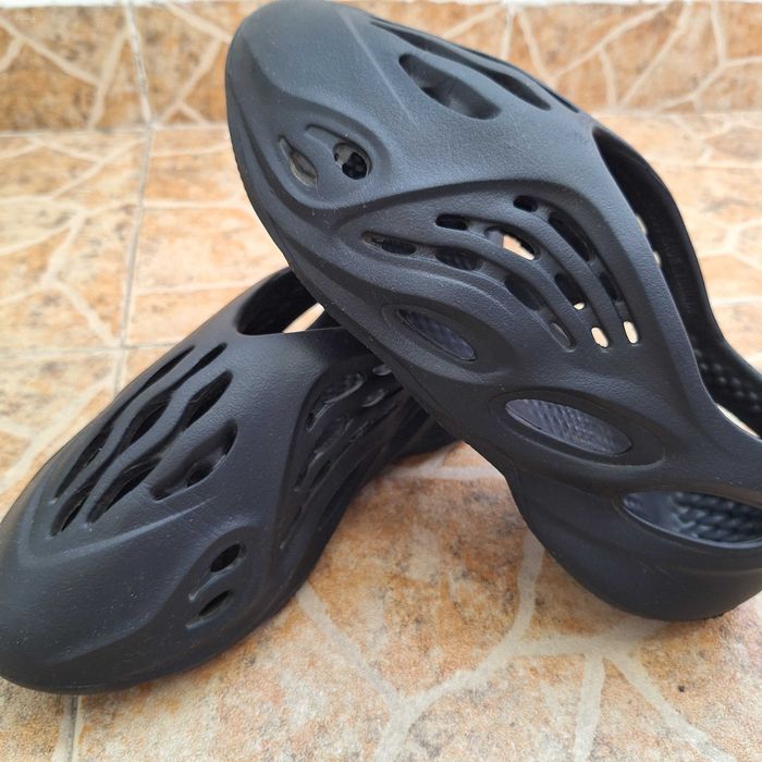 Летни обувки Yeezy foam runner