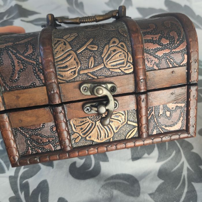 Дървена от много години