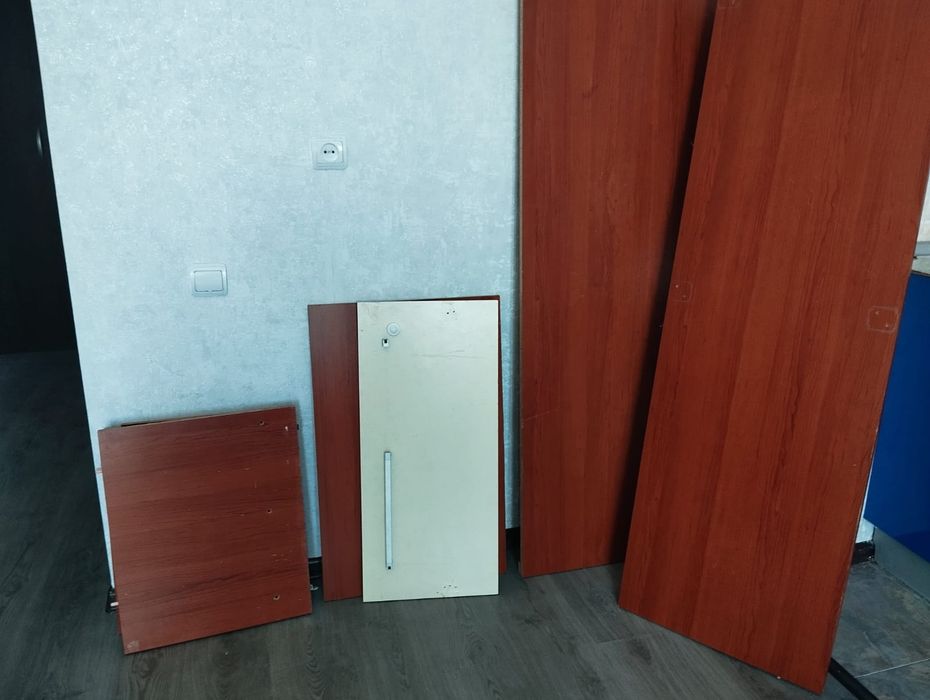 Мебель тумбочка доски отдам
