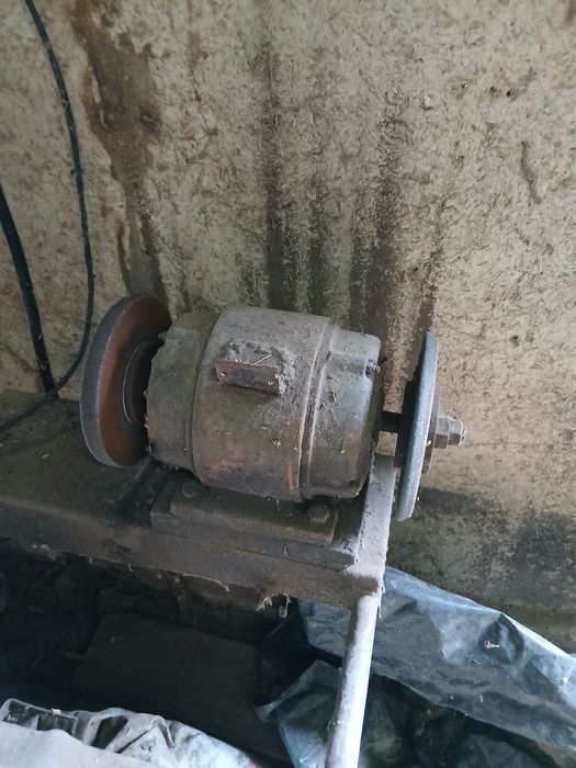 Продавам инструменти за ценители