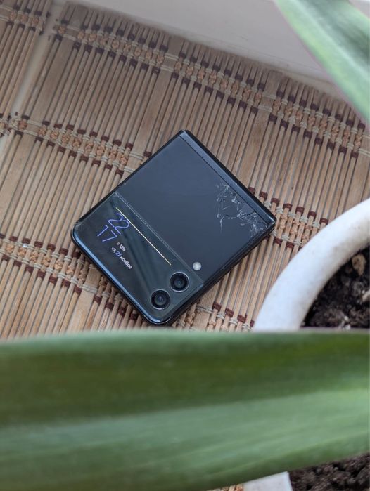 Обменяю z flip 3