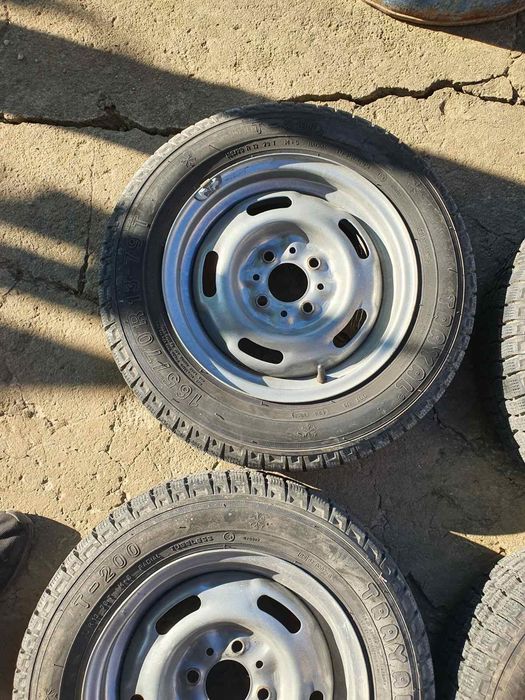 Гуми 165/70R13 и джанти за Лада 13 цола