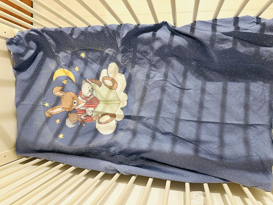 Vand lenjerii patut IKEA + pilota , stare foarte buna