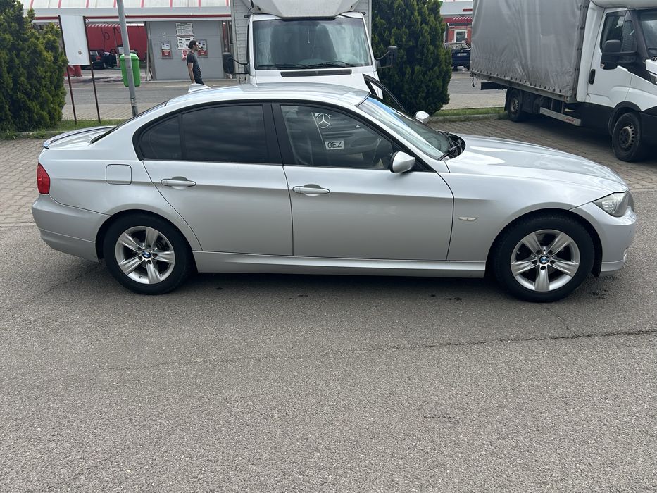 BMW 3 Series 2010 — imagine 5