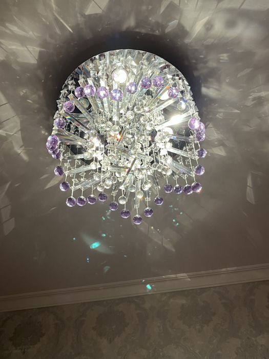 Продам люстру в зал