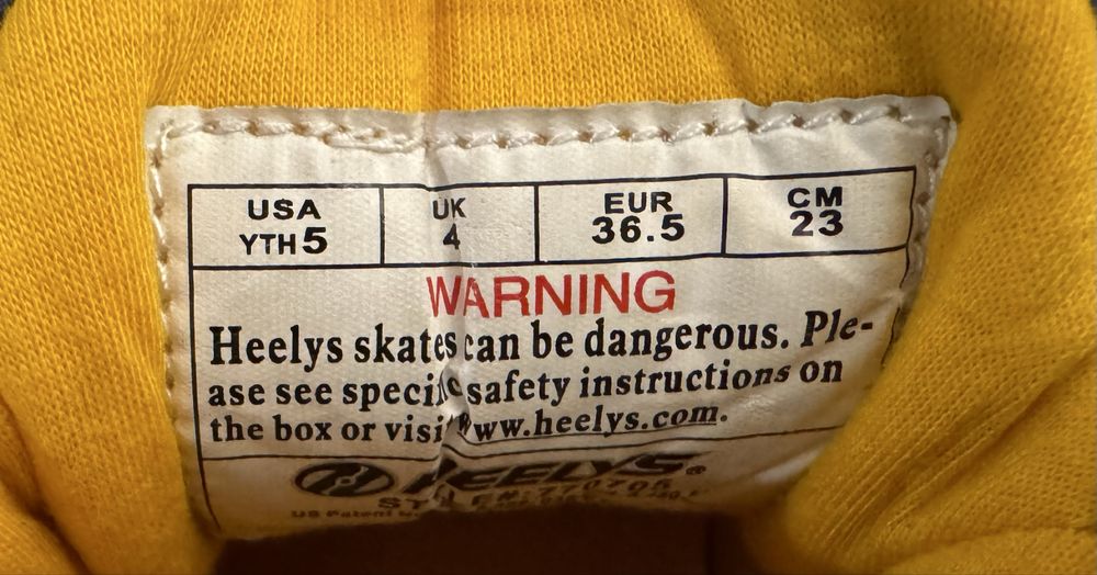 Кроссовки десткие heelys