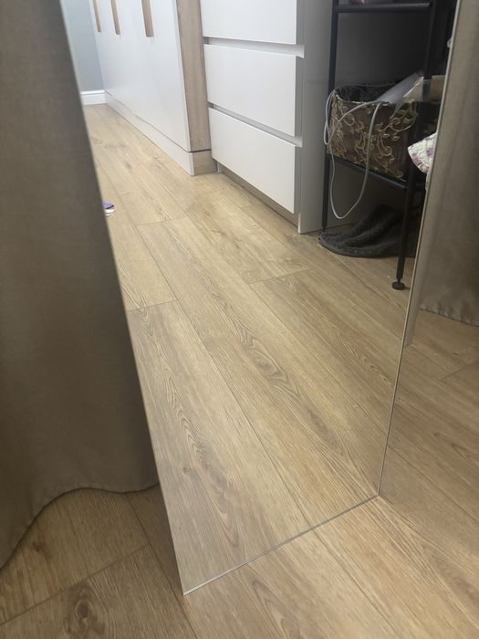 Зеркало продам настенное