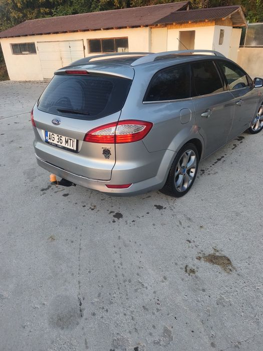 Vând Ford Mondeo