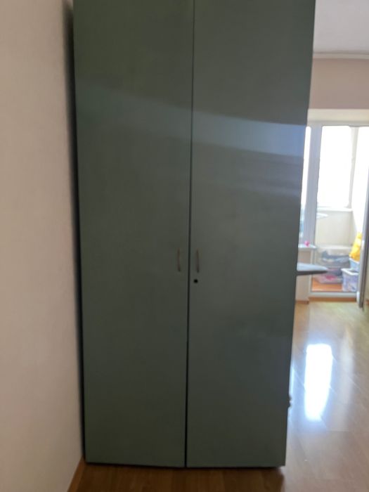 Шкаф двустворчатый