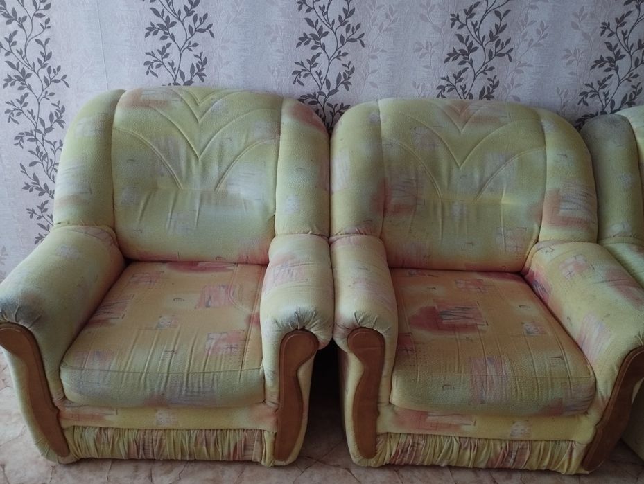 Продам кресла хорошие