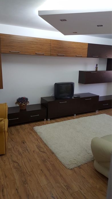 Apartament de închiriat