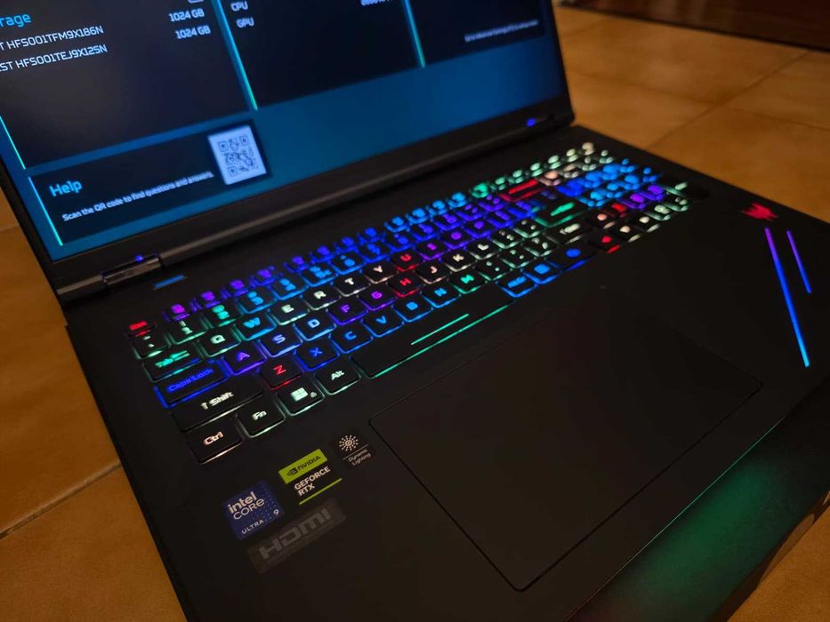 Laptop ACER Predator Helios 18 AI, nou, ca sigilat - Intel Ultra 9, 64 GB RAM DDR5, 2 TB SSD Gen5, RTX 5090 24GB, MiniLED 4K, Garantie 3 ani eMAG