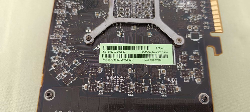 Placa video gaming OEM HP HD 7950 3Gb DDR5 Problema!..