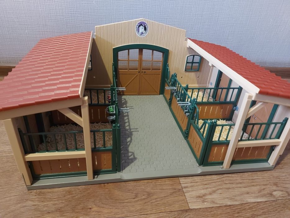 Конюшня Schleich