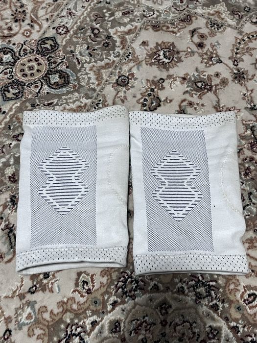 наколенники errea белые XL