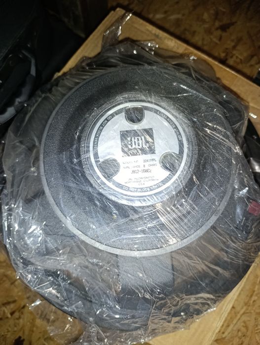 Difuzoare 15 jbl 2226 și 18 Jbl 2241