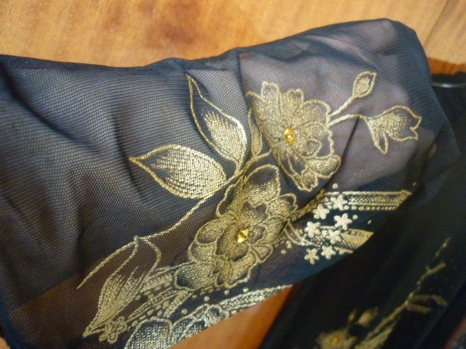 Новая красивая, нарядная кофточка.