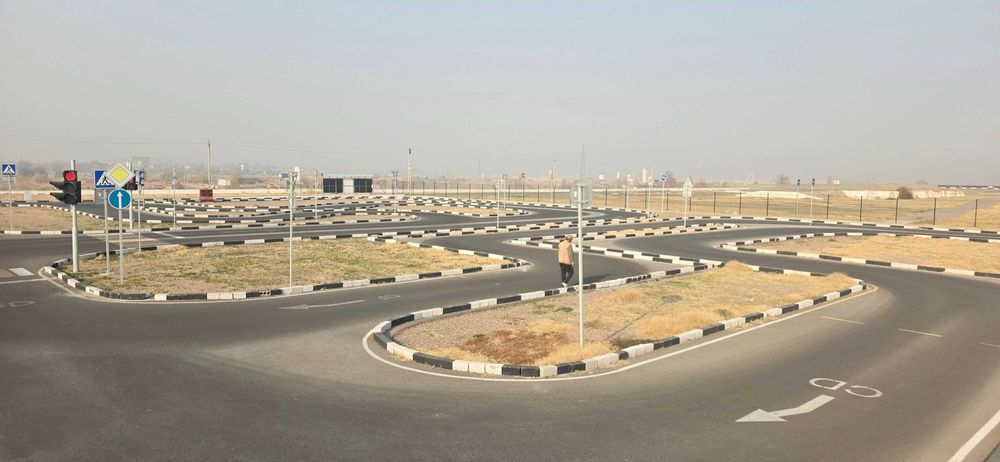 Инструктор по вождению - Твой путь к правам без нервов!