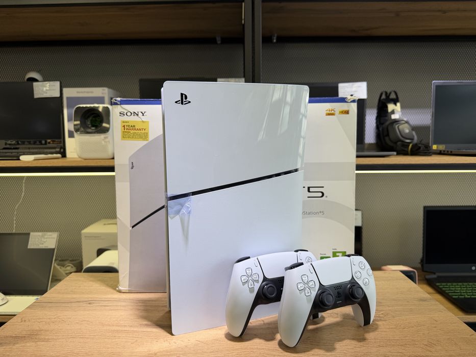 Новый Sony PlayStation 5 Slim, 1 TB, 2 джойстика, 1741/А10