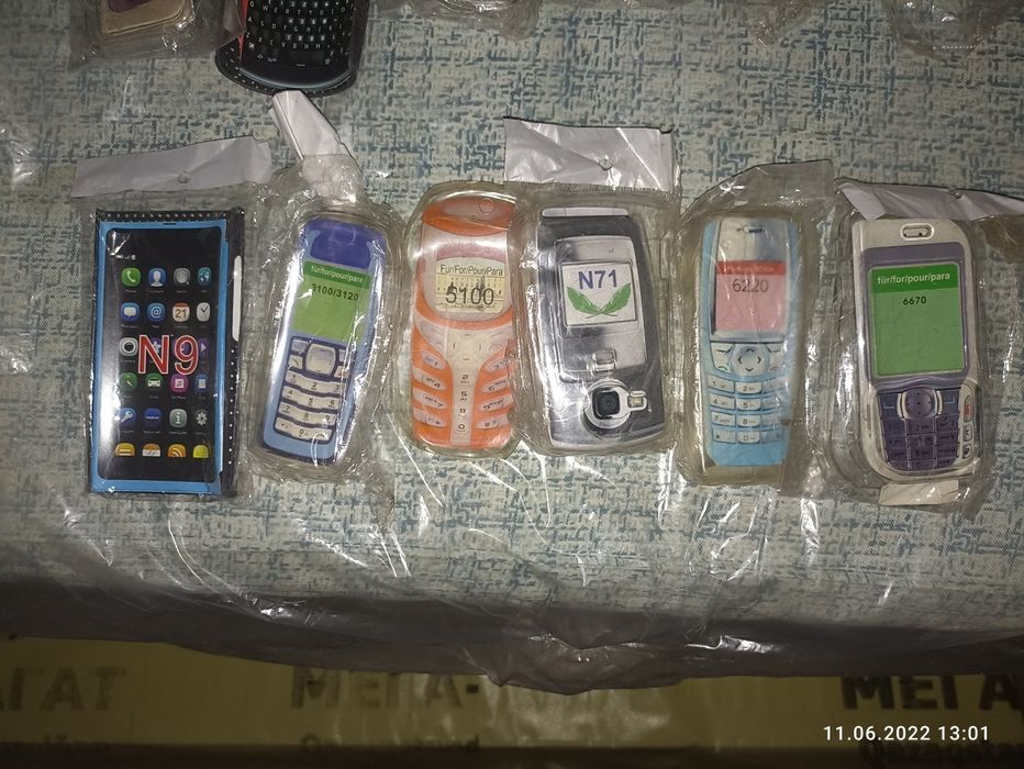 Продам аксессуары  чехлы