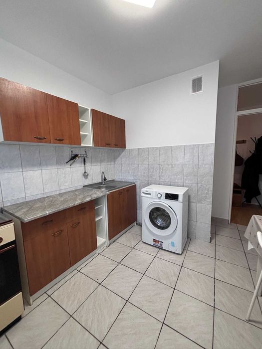 Ap. central cu 2 camere si balcon | 50 MP | Renovat | Anvelopat