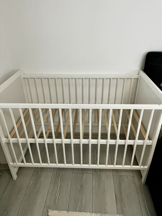 Pătuț+saltea de cocos in stare noua