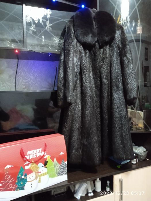 Шуба в отличном состоянии 52 размер