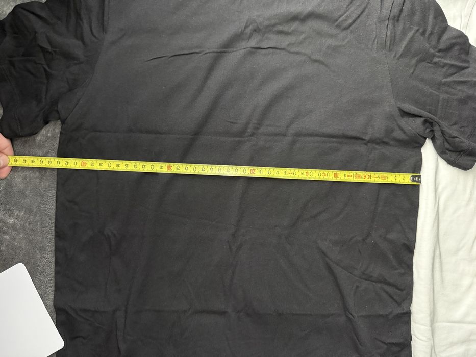 HUGO set 3 tricouri corp alb-negru-albastru marimea S noi originale