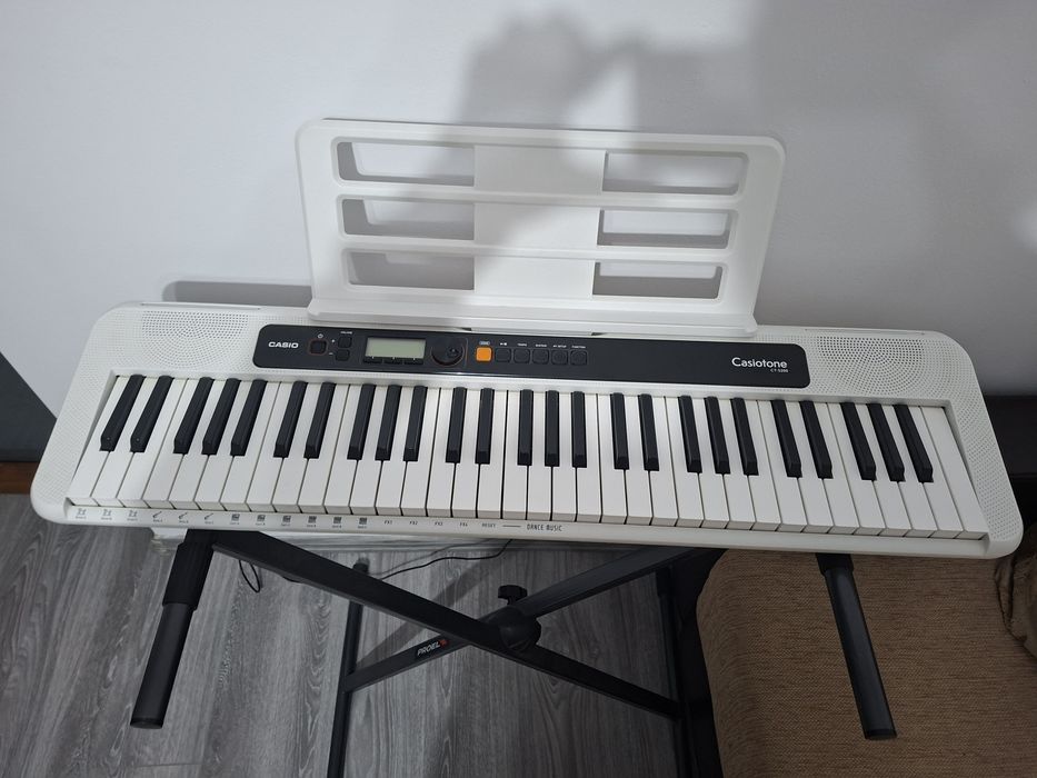 Orgă casio Casiotone