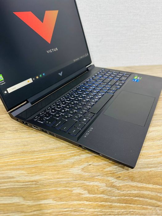 Мощный HP Victus Core i5-12Gen фулловая версия в идеальном состоянии