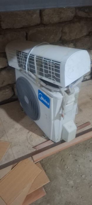 Срочно продам сплит систему Мидеа  (Midea) 7 ка.