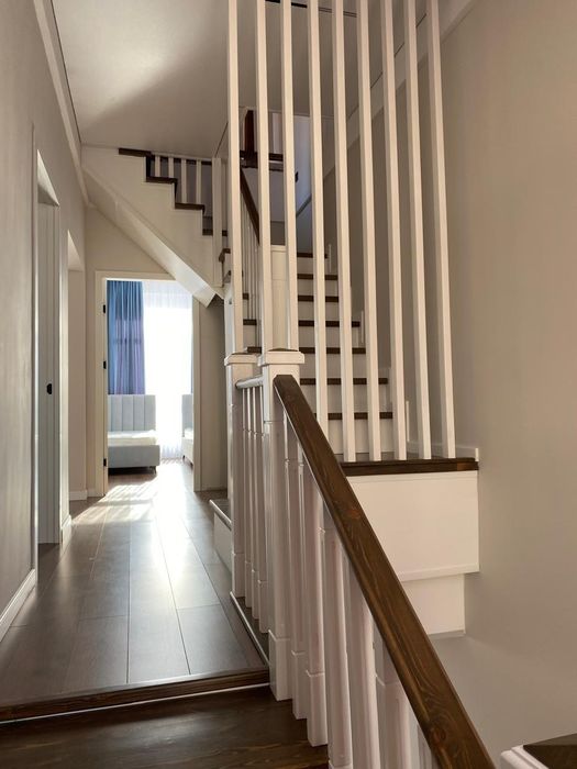 Лестницы деревянные