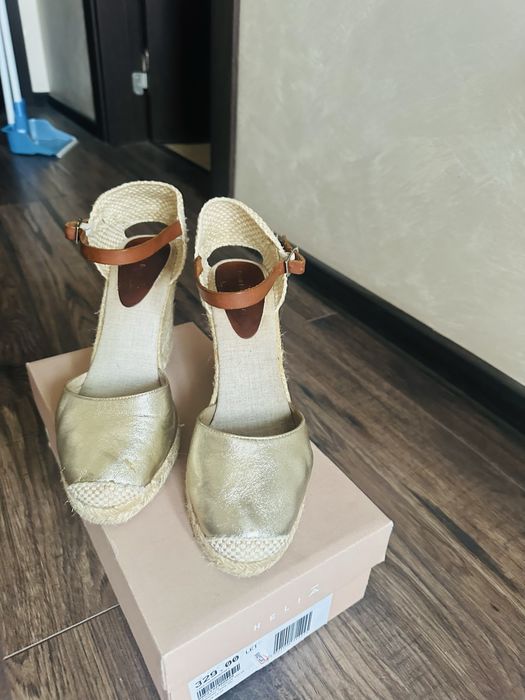 Sandale tip platforma , Mint& Berry, piele si panza