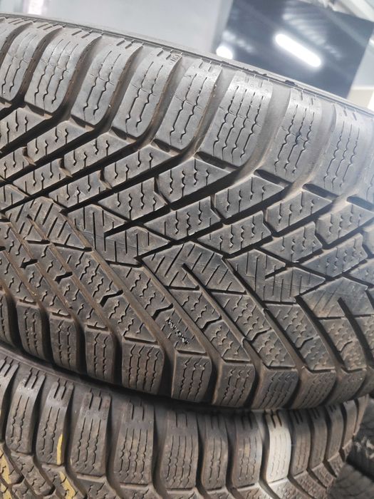 2бр.зимни гуми 225/50/17 Pirelli