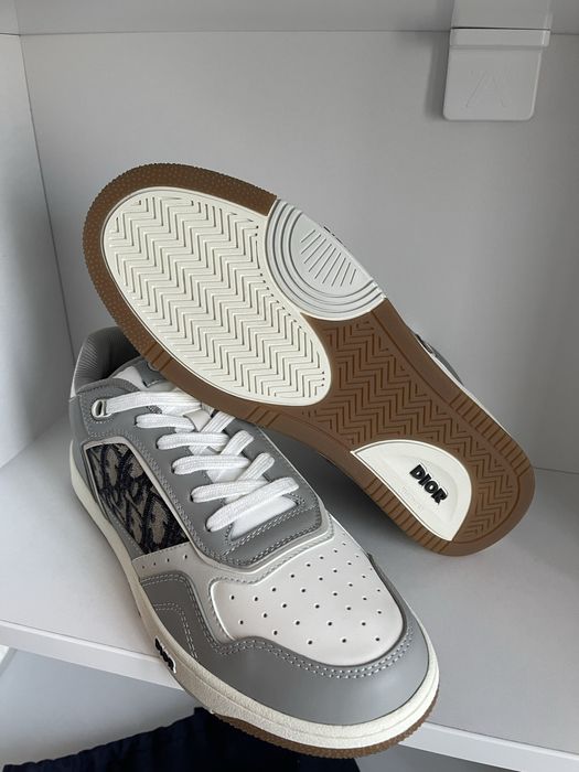 Adidasi Dior masura 43 pe stock