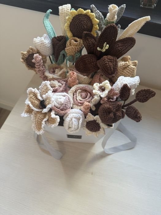 Flori cadou pentru doamne domnisoare