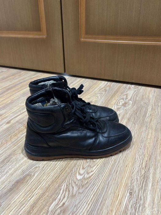 Мужская обувь 39-40 размер