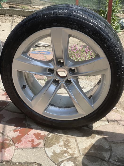 Vând jante R18 audi