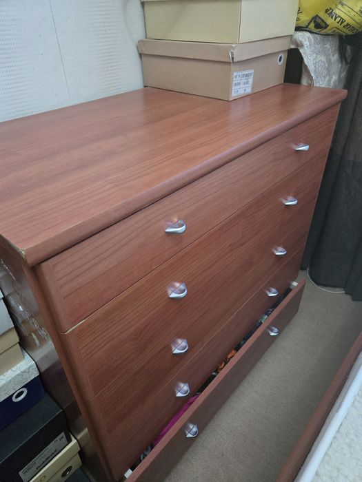 Спальный гарнитур