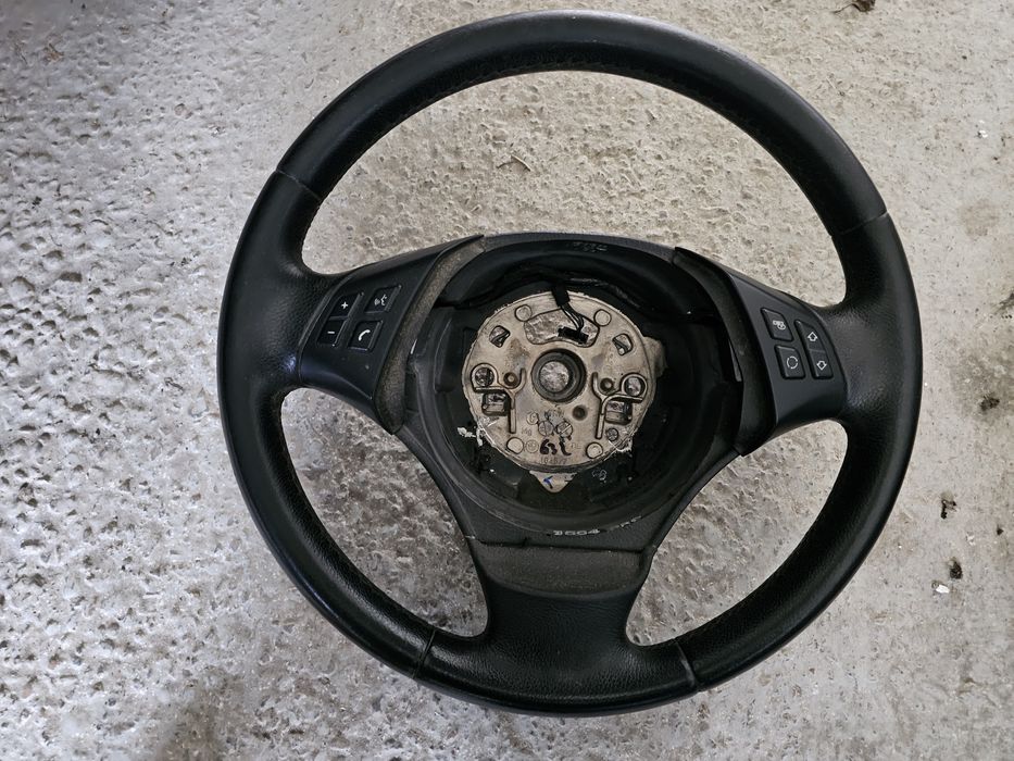 Volan BMW sport 3 spite, piele , comenzi , complet cu airbag
